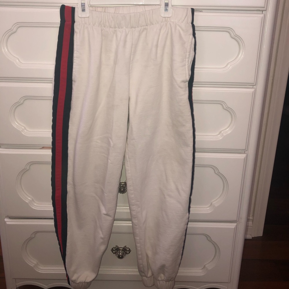 BRANDY MELVILLE WHITE ROSA SWEATPANTS